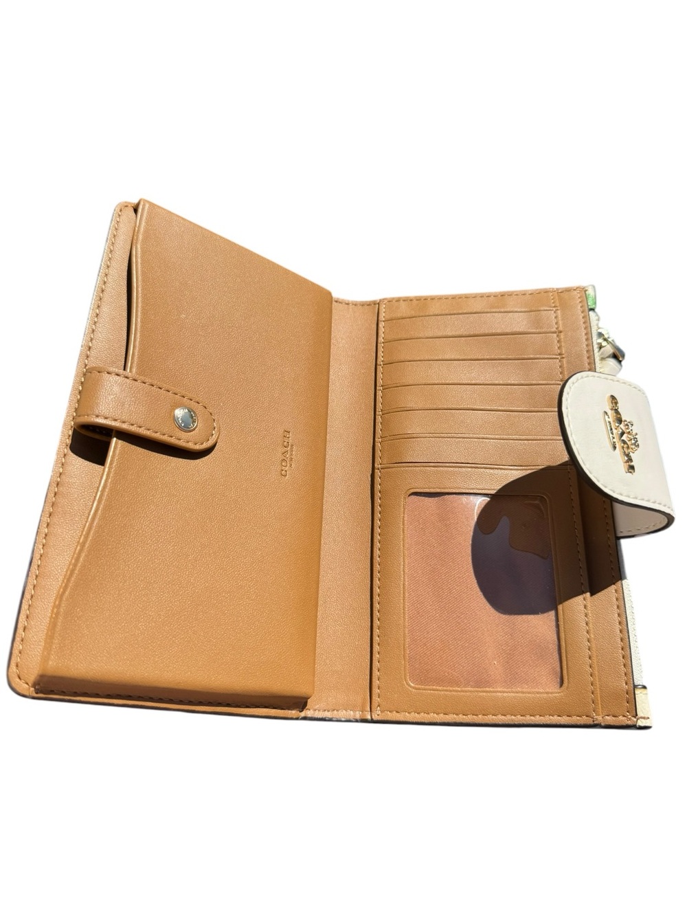 Coach Green Apple Wristlet Phone Snap Wallet - Picture 4 of 11